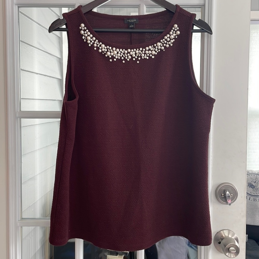 Like new burgundy tank with Pearl and bead neck detail